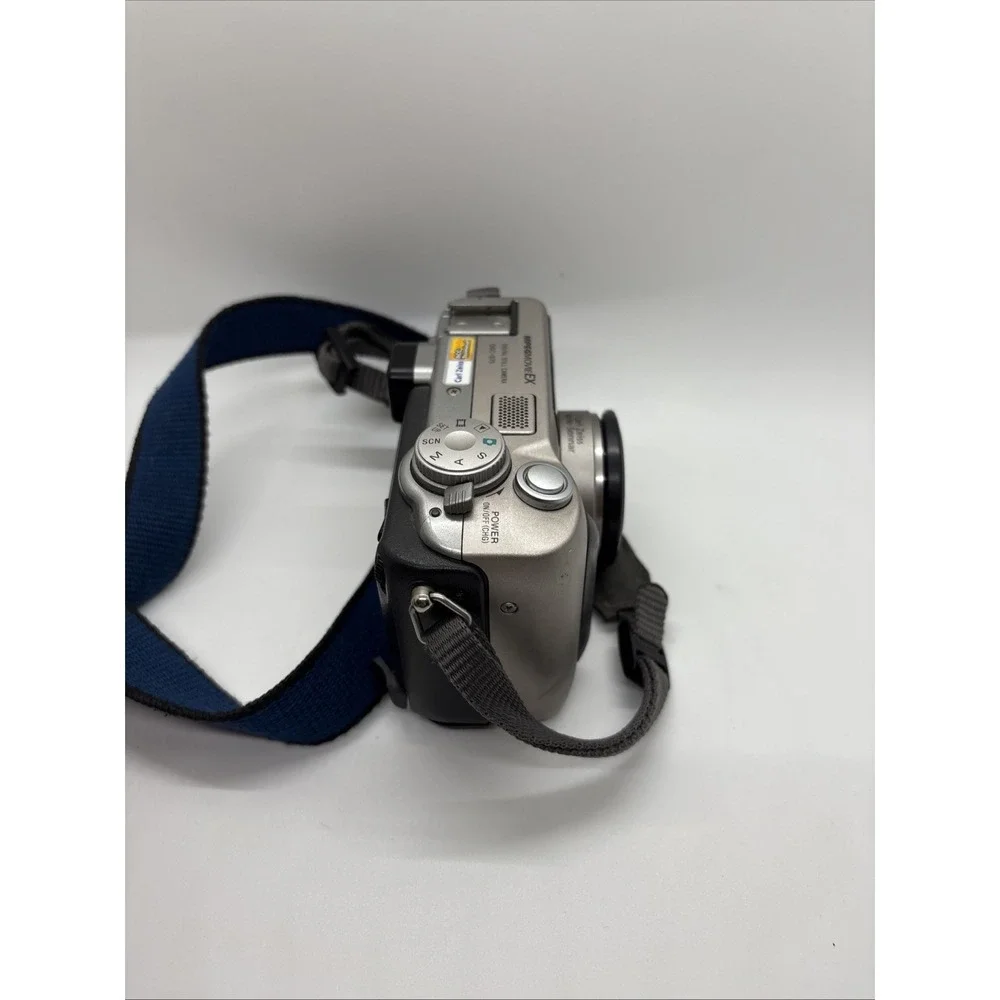 Sony Cyber-shot DSC-S75 3.3MP Digital Camera Carl Zeiss Vintage Silver Untested